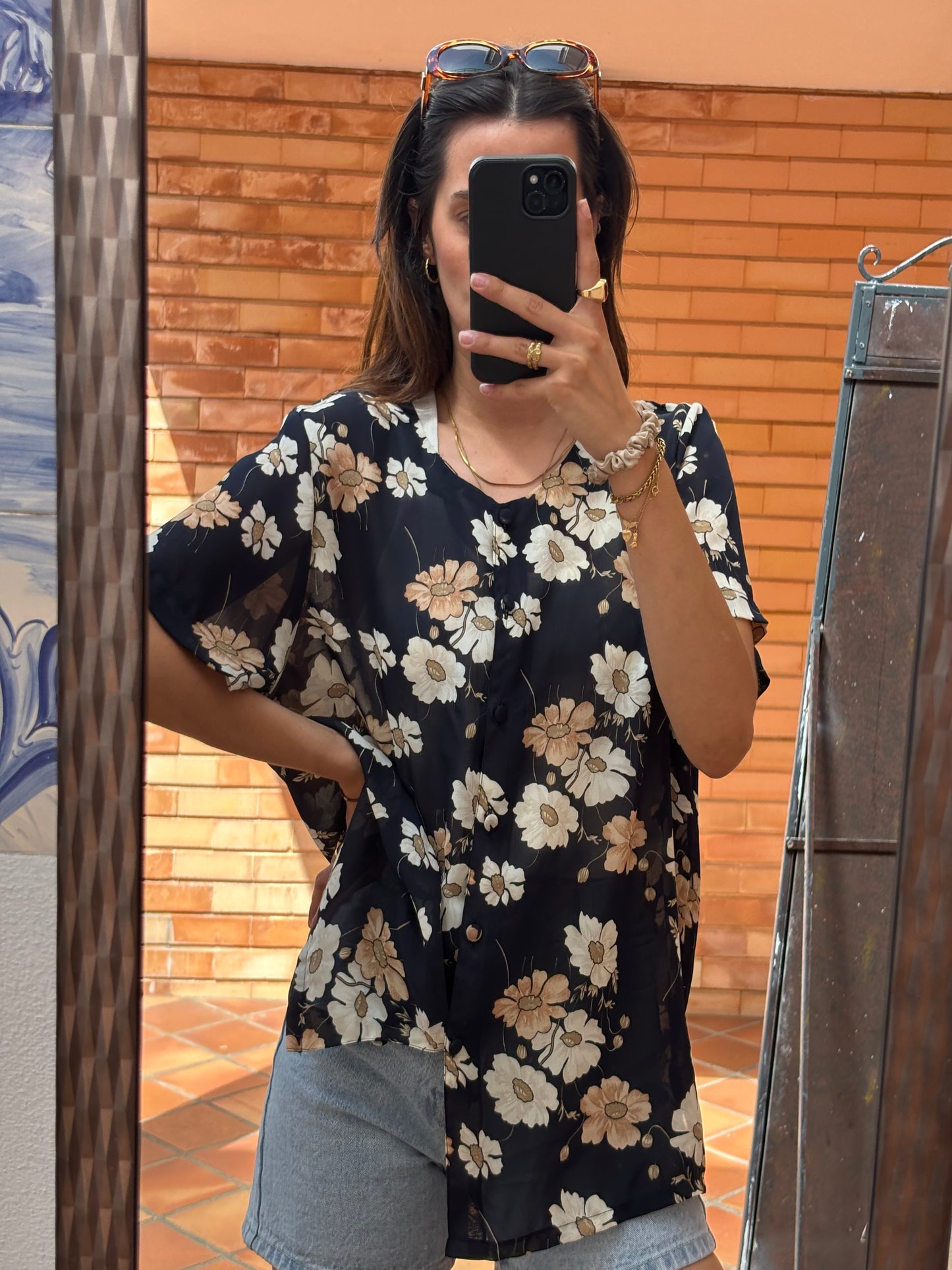 Camisa Preta Floral