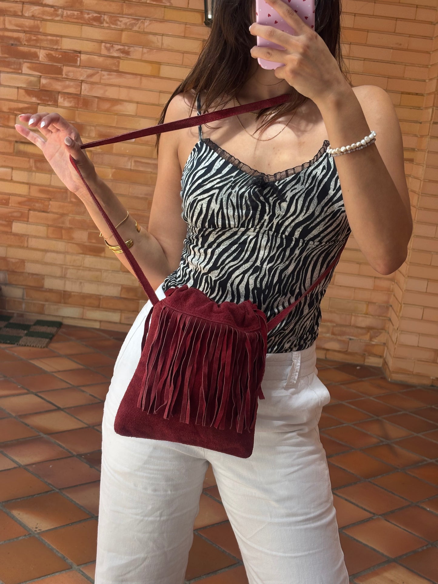 Mala Bucket Em Camurça Bordô