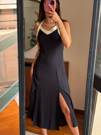 Vestido Midi Preto com Detalhe Creme