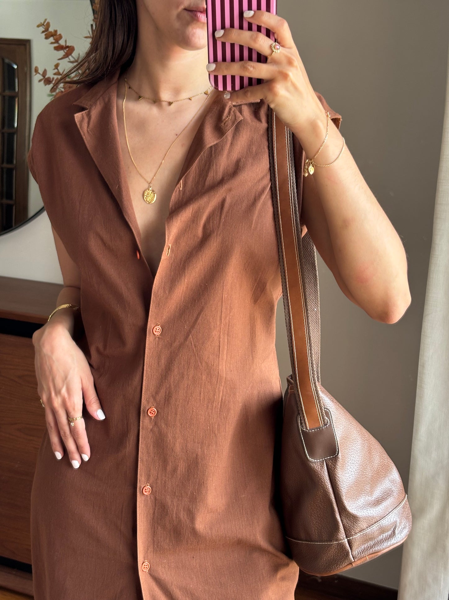 Vestido Midi Castanho em linho com Botões