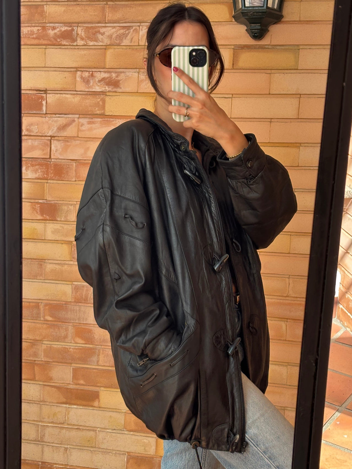 Casaco de Pele Royal Leather Preto com Fivelas