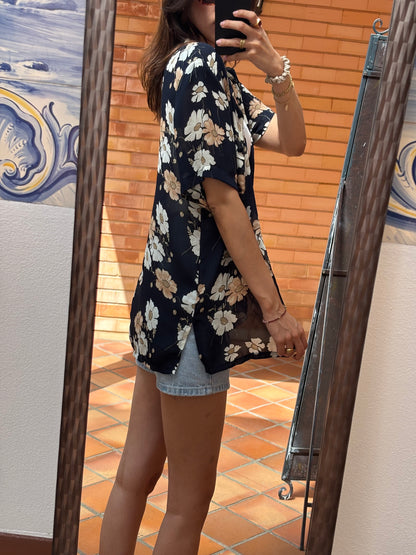 Camisa Preta Floral