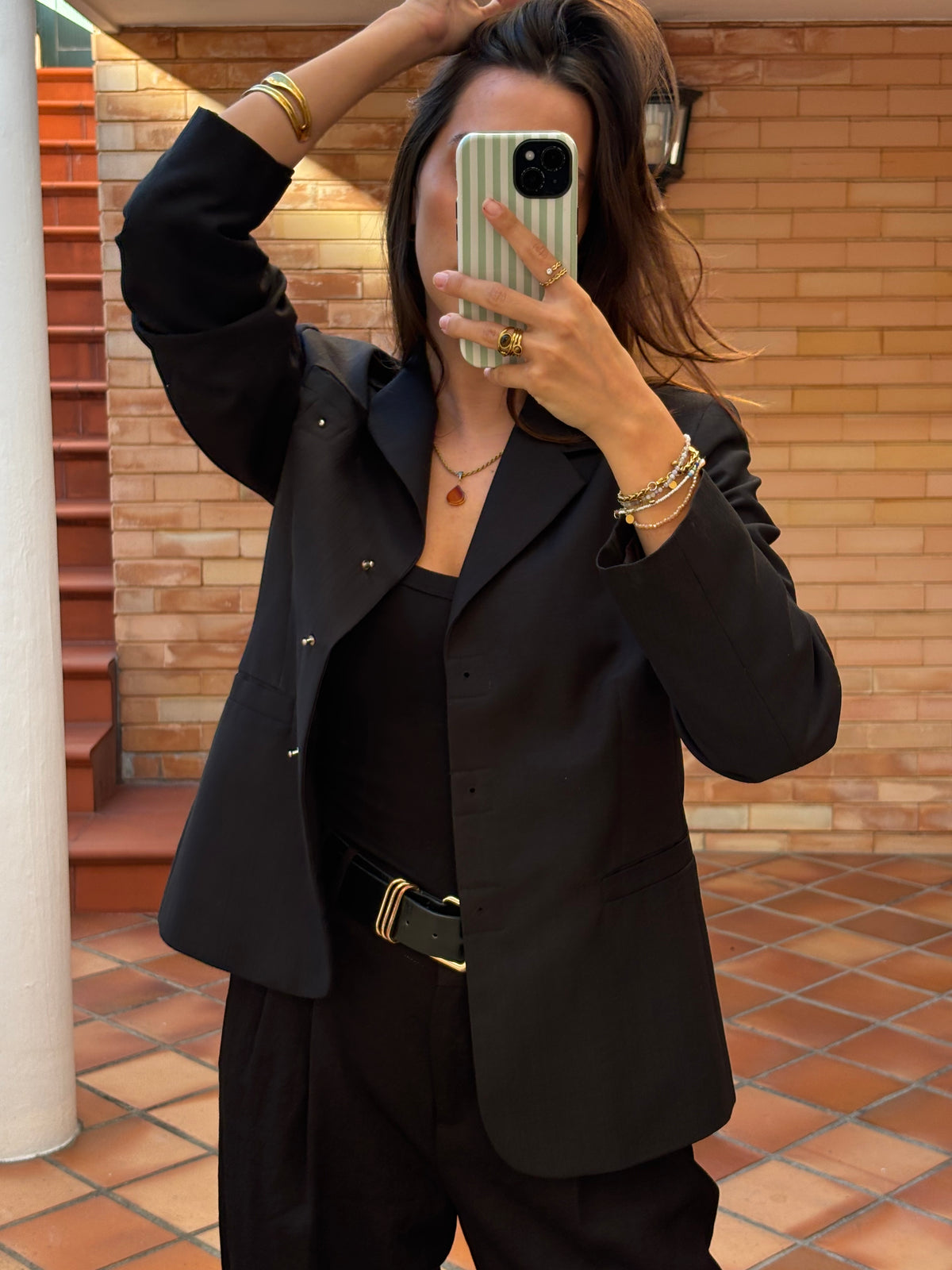 Blazer Preto Estruturado Com Forro Bordô