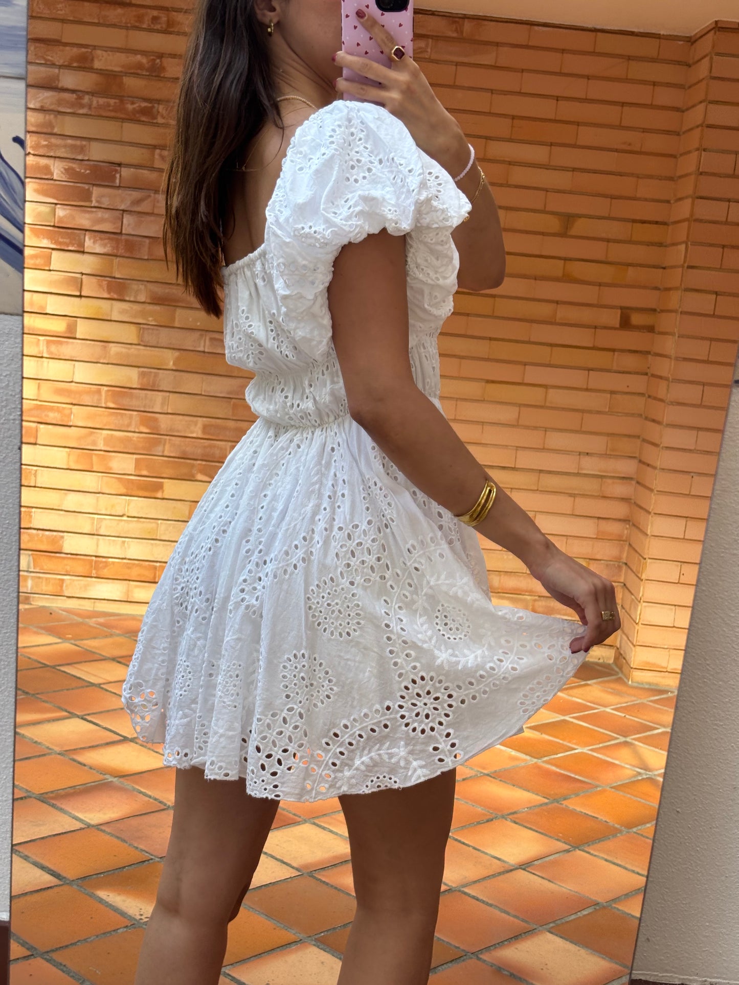 Vestido Branco Bordado em Algodão