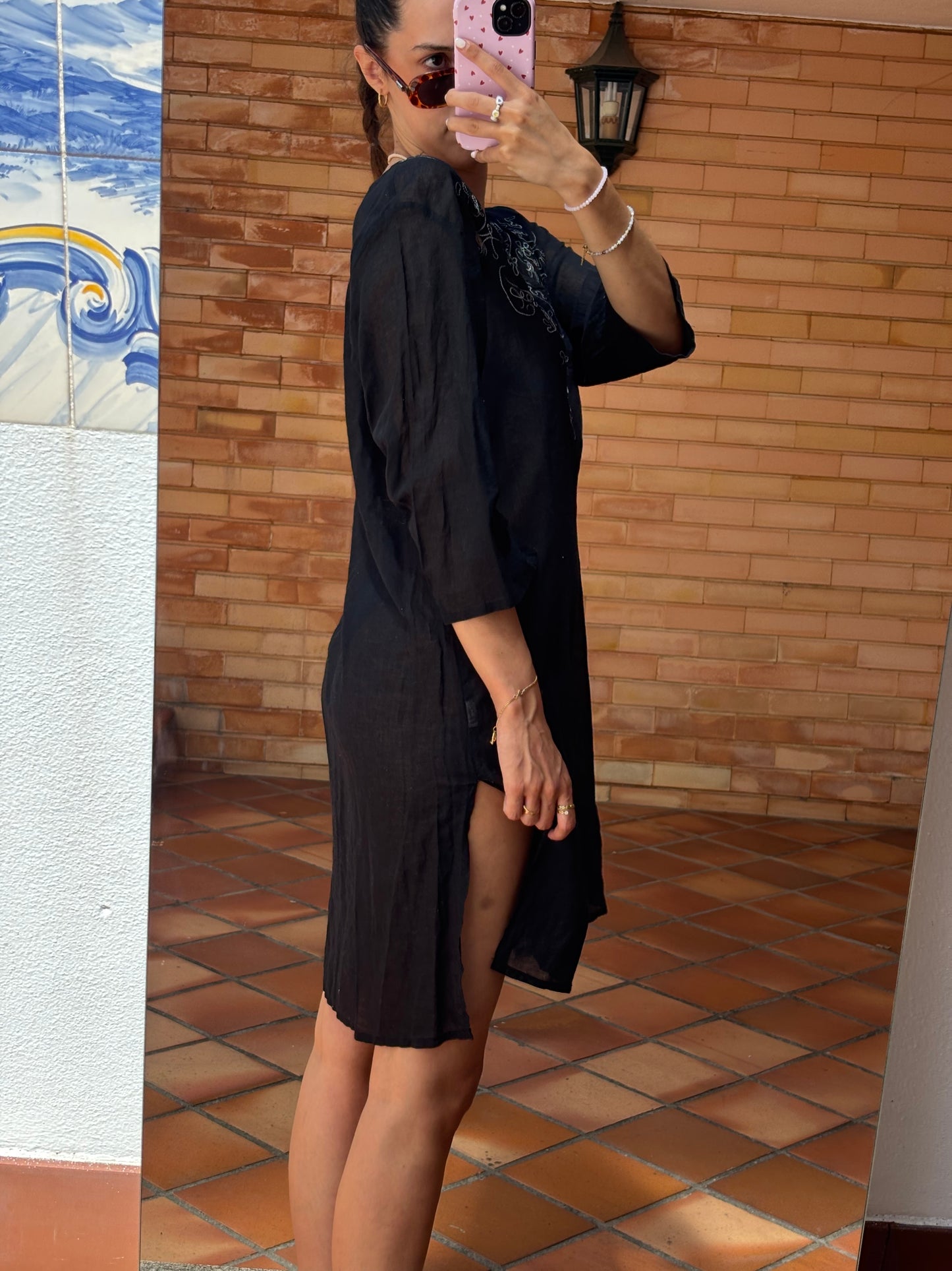 Kaftan Noir Bordado em Algodão