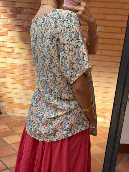 Blusa Floral Manga Ampla Acetinada