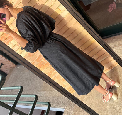 Vestido Midi Preto com Pintas