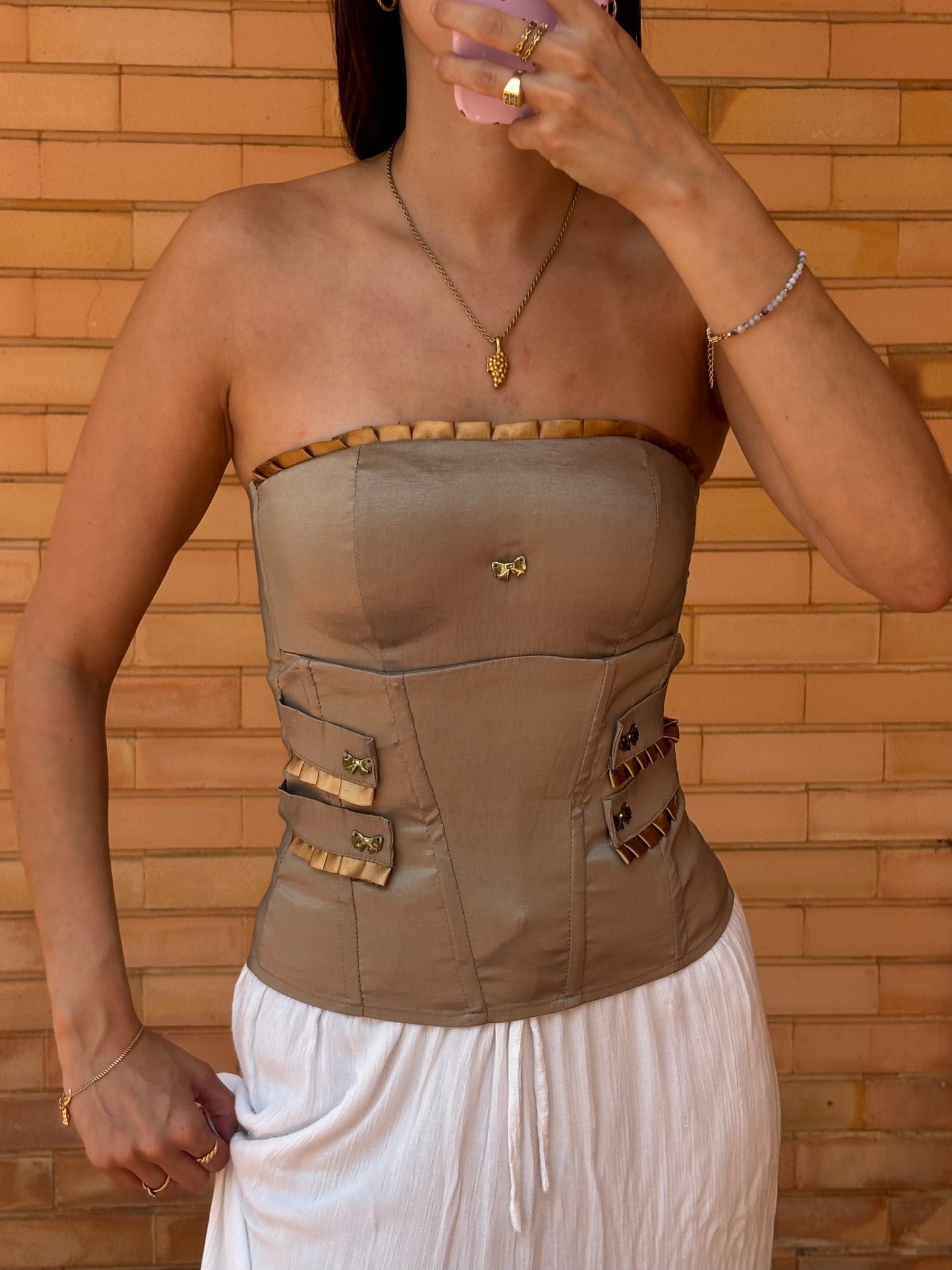 Corpete Cetim Taupe e Dourado