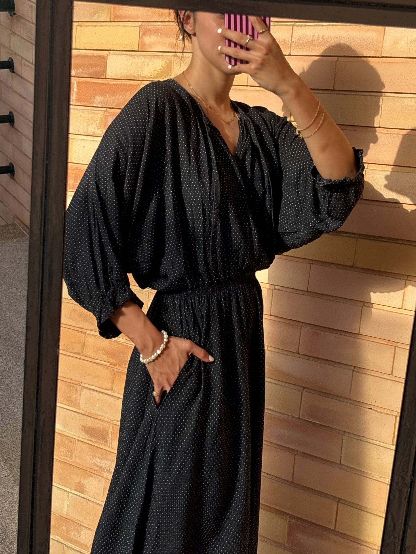 Vestido Midi Preto com Pintas