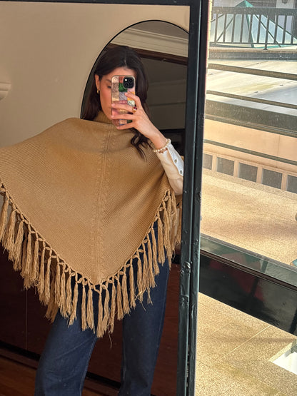 Poncho Bege