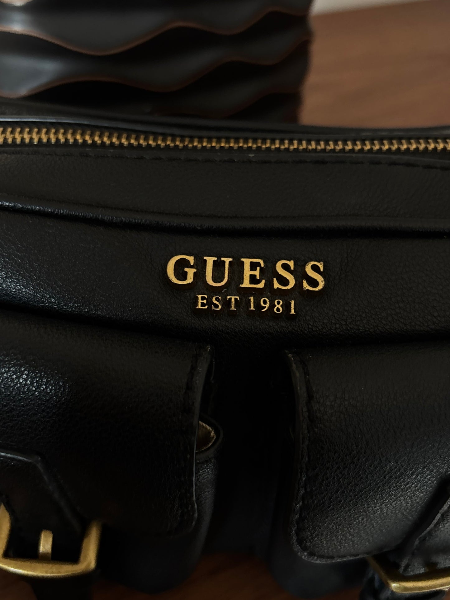 Mala Guess Pocket Preta