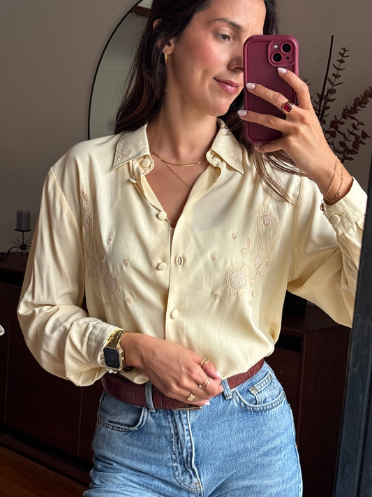 Camisa Vintage com Bordados