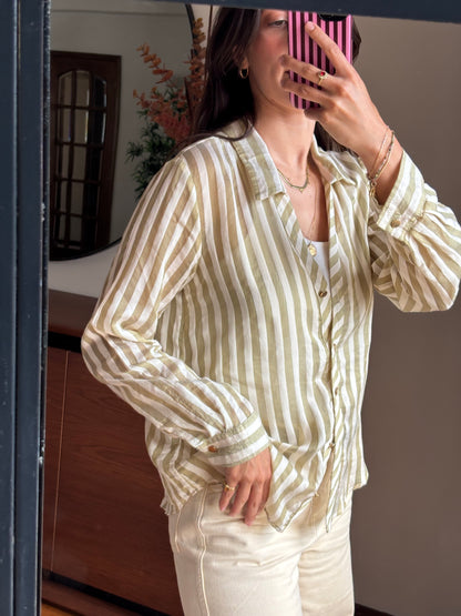 Camisa às riscas verde-sage e branco