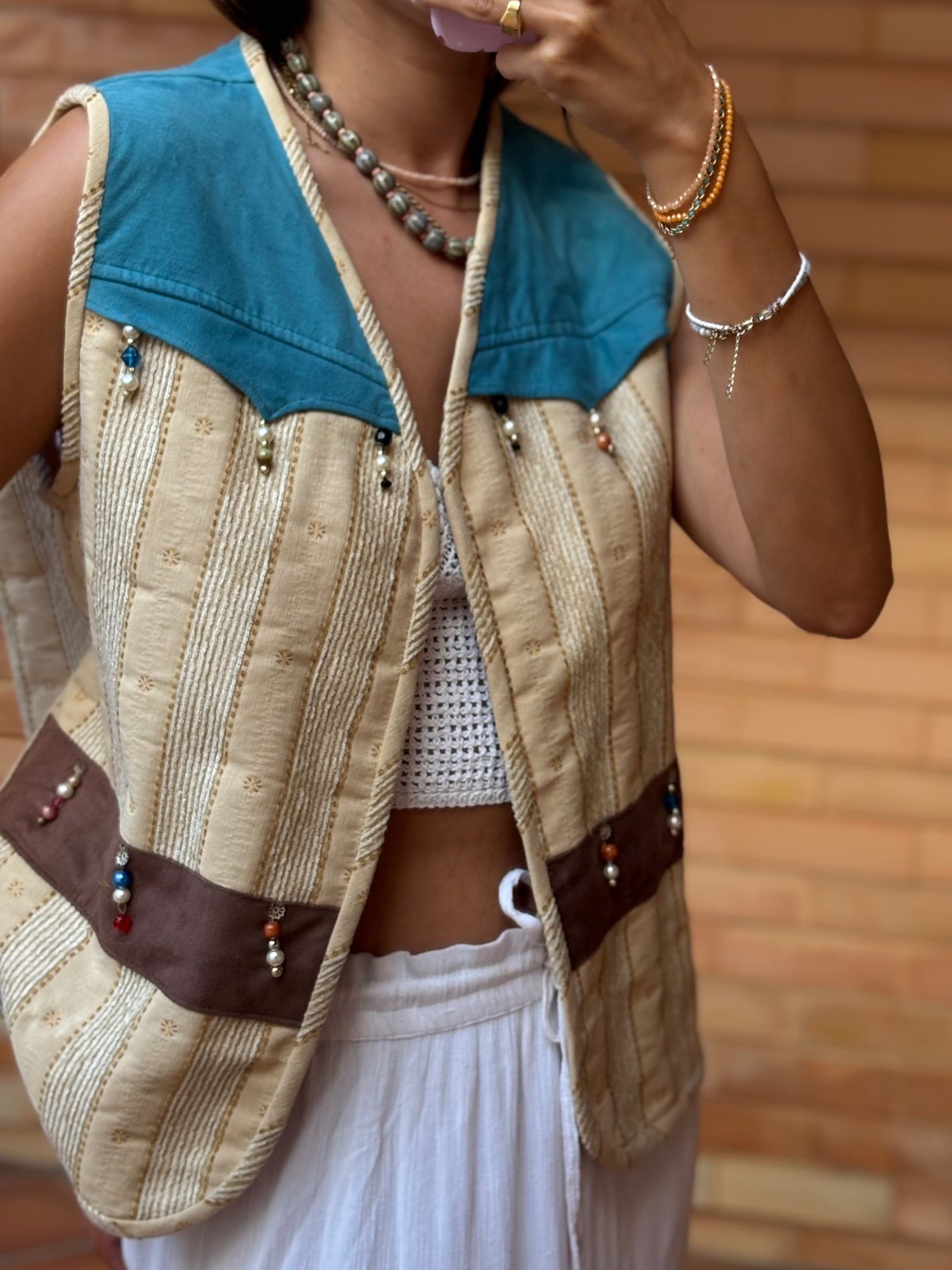 Colete Boho Pormenores Contas