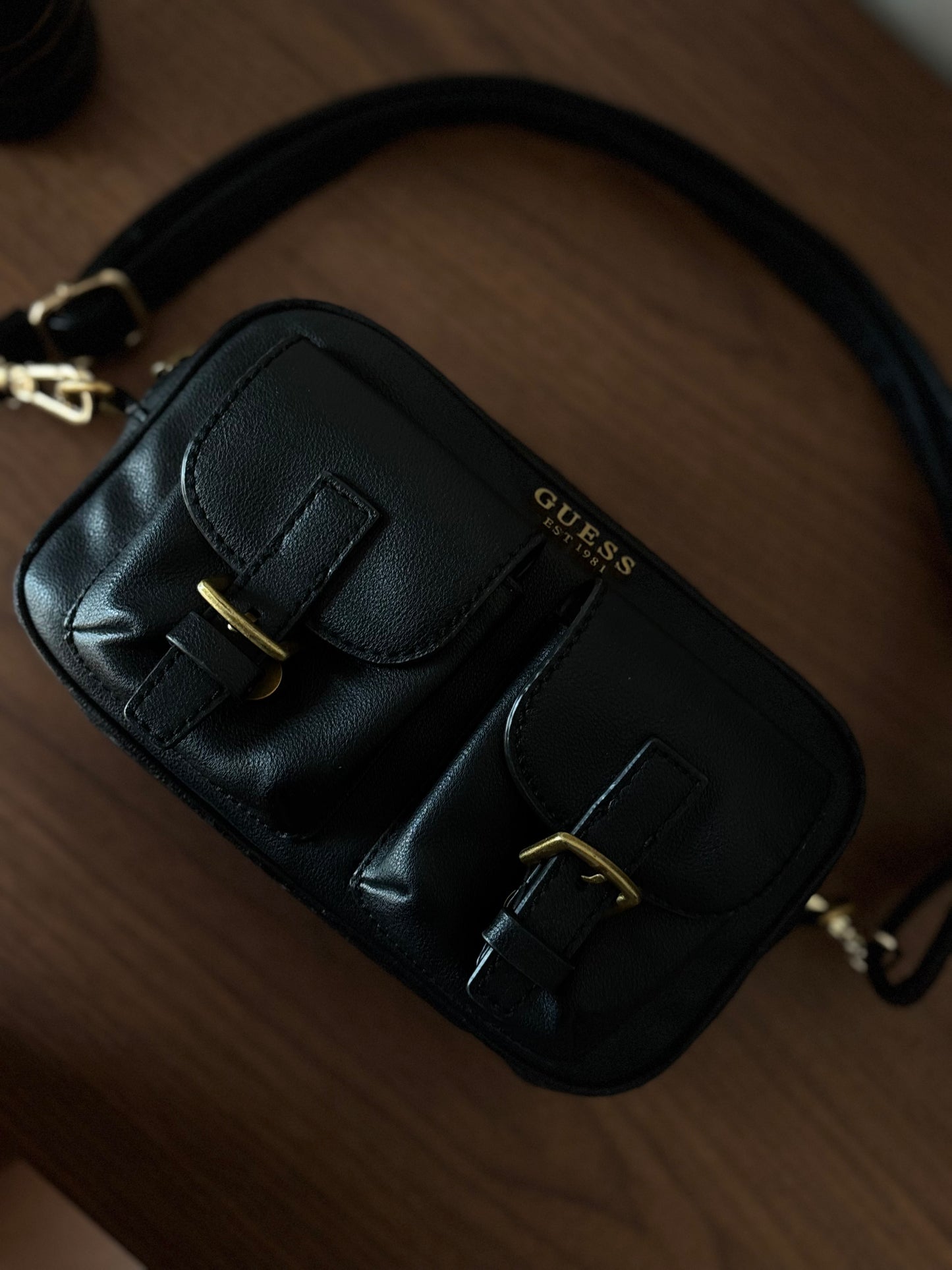 Mala Guess Pocket Preta