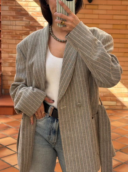 Blazer Oversized às Riscas com Cinto