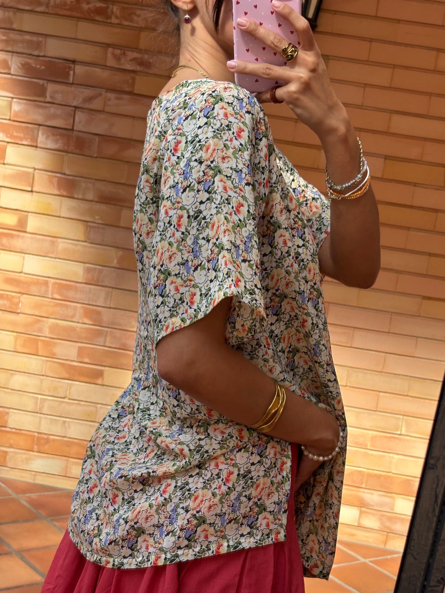 Blusa Floral Manga Ampla Acetinada