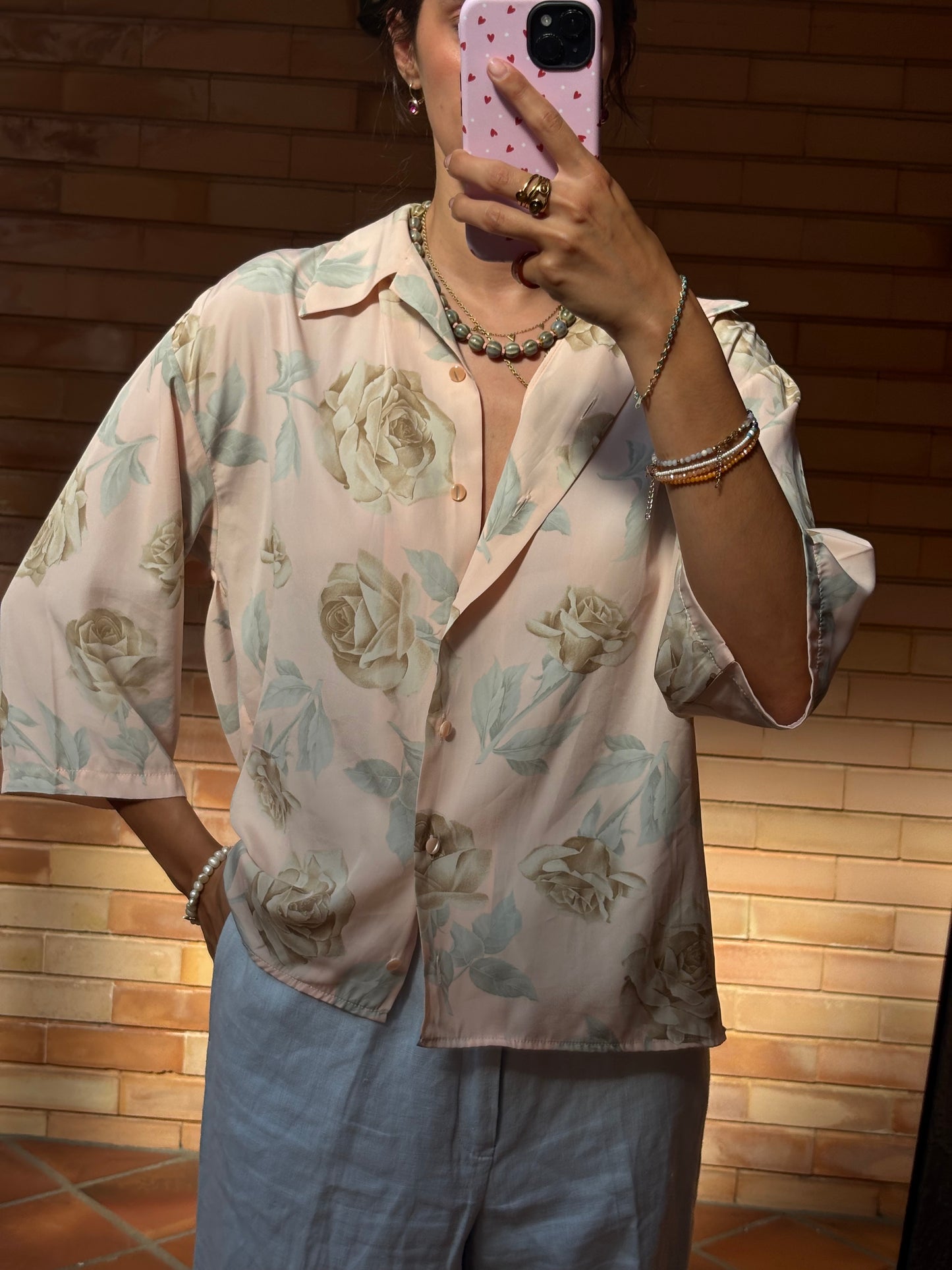 Camisa Floral Rosa Vintage Acetinada