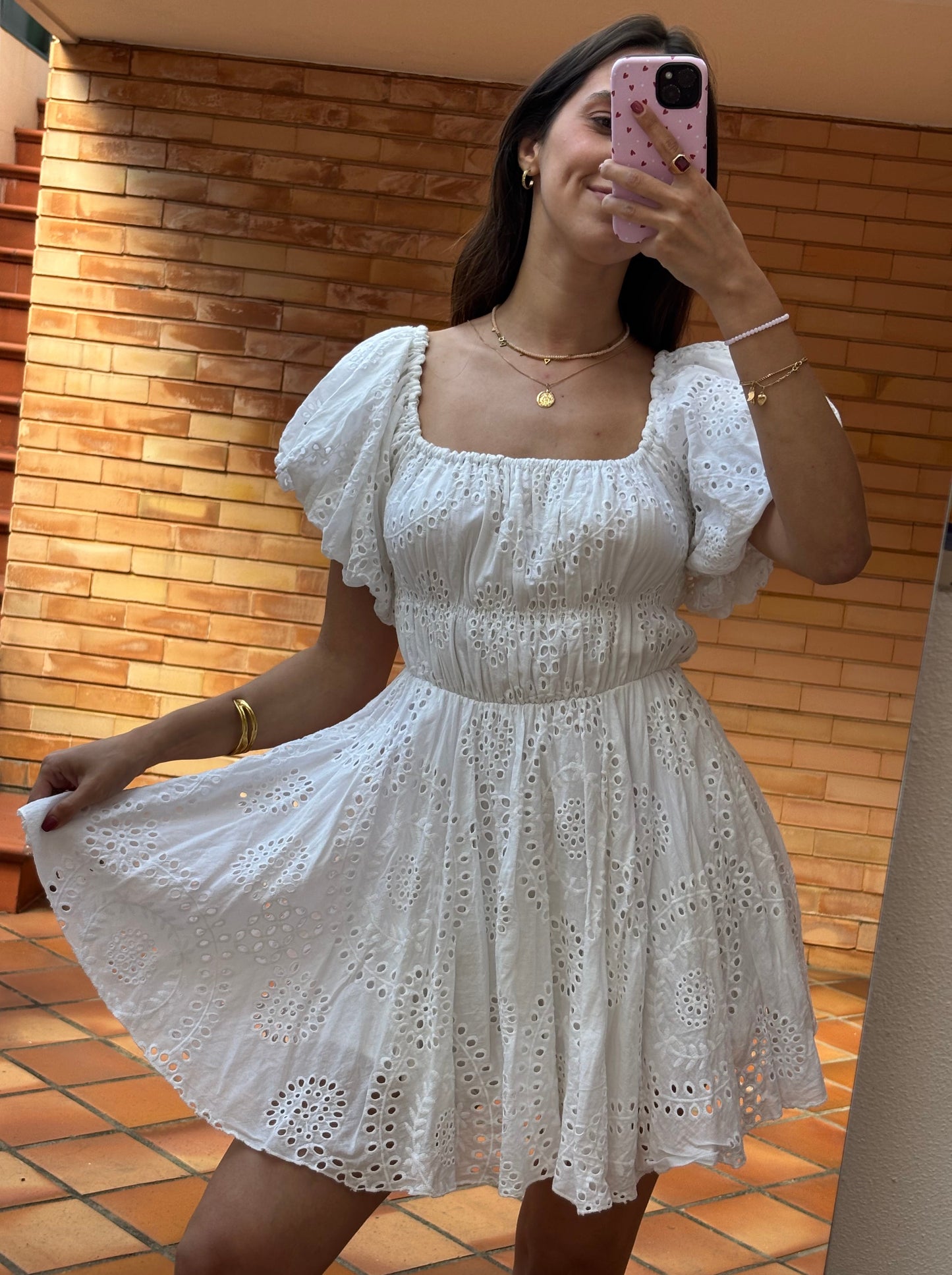 Vestido Branco Bordado em Algodão