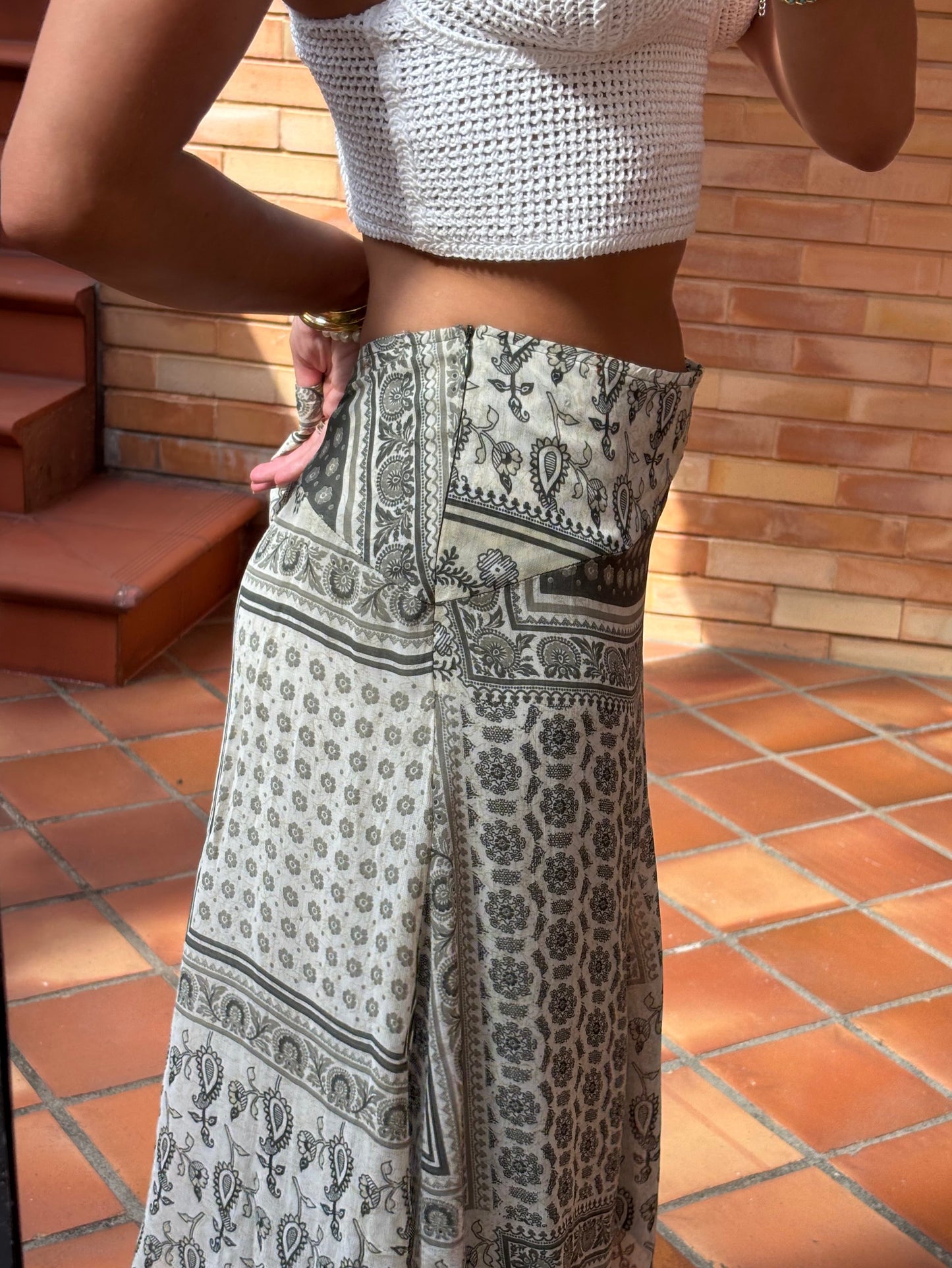 Saia Étnica Padrão Foulard Assimétrica