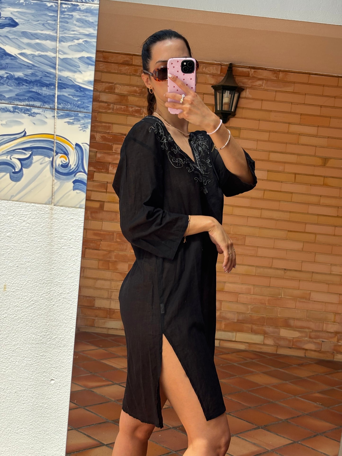 Kaftan Noir Bordado em Algodão