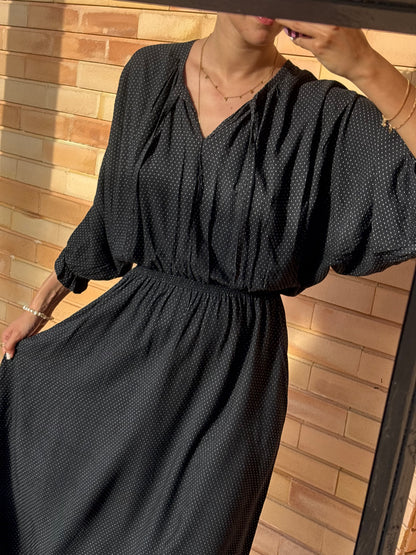 Vestido Midi Preto com Pintas