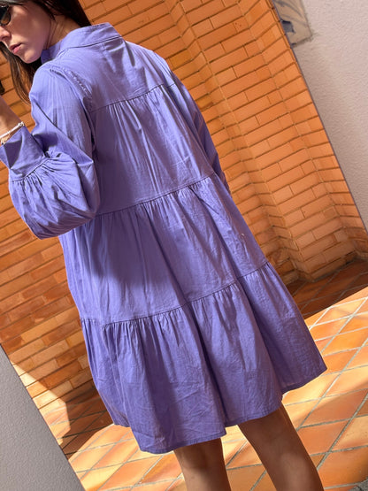 Vestido Lilás Com Botões Dourados