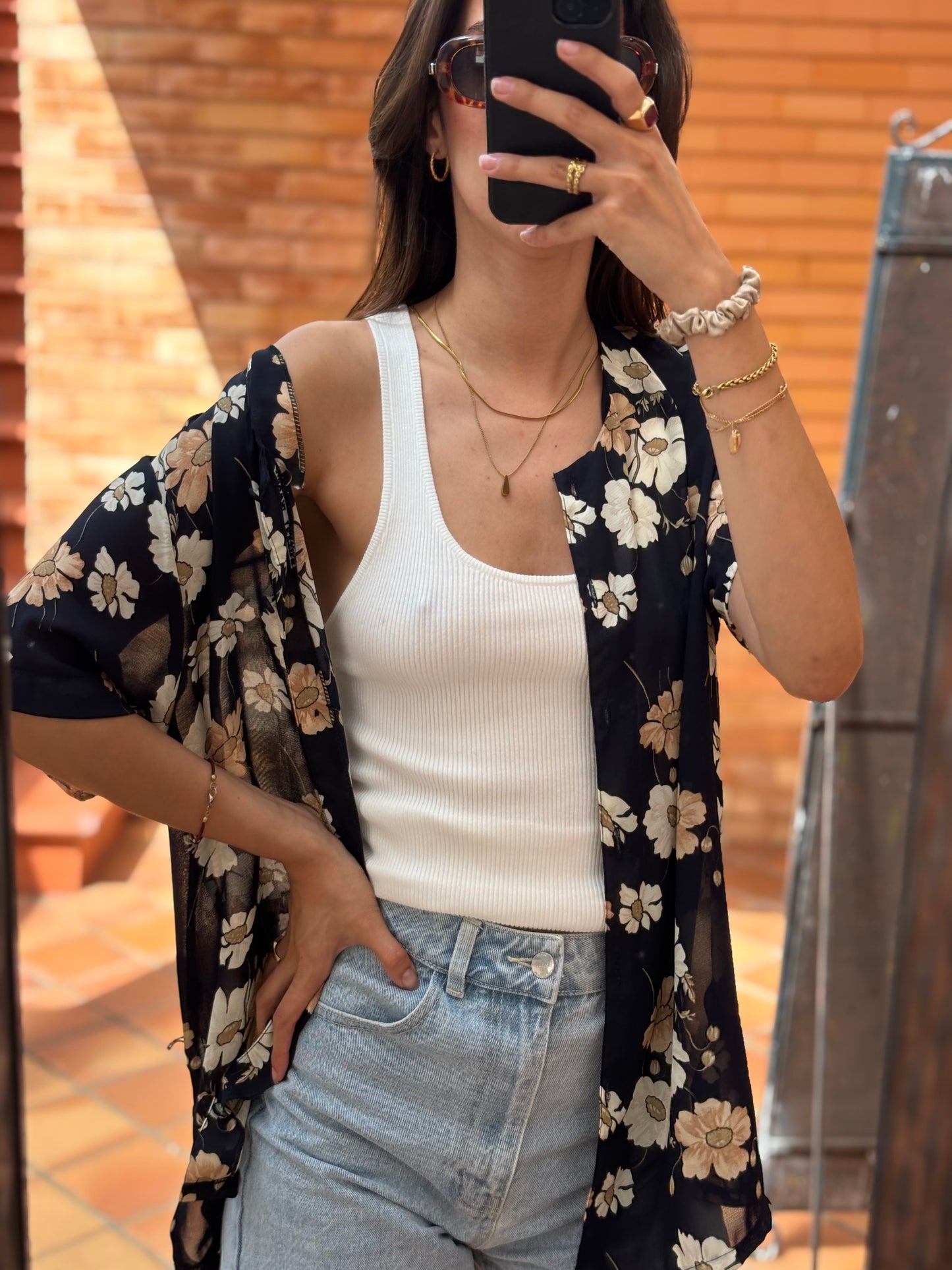 Camisa Preta Floral