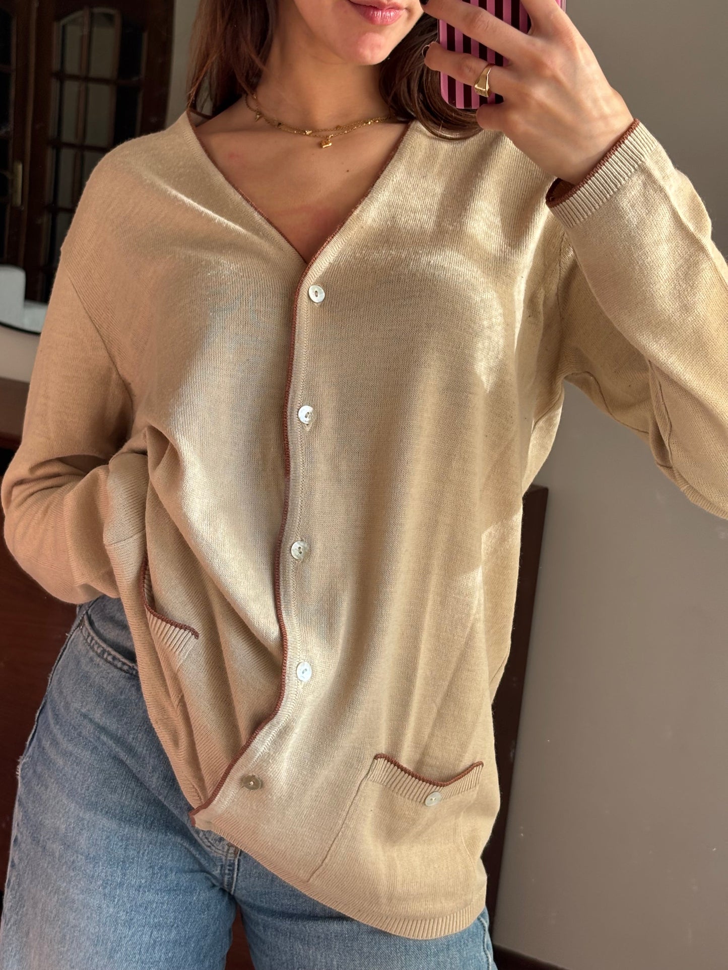 Cardigan Bege Botões Madre-Pérola