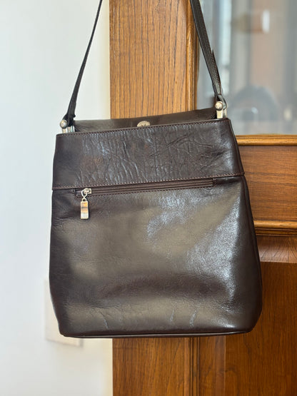 Mala Vintage Castanha em Pele