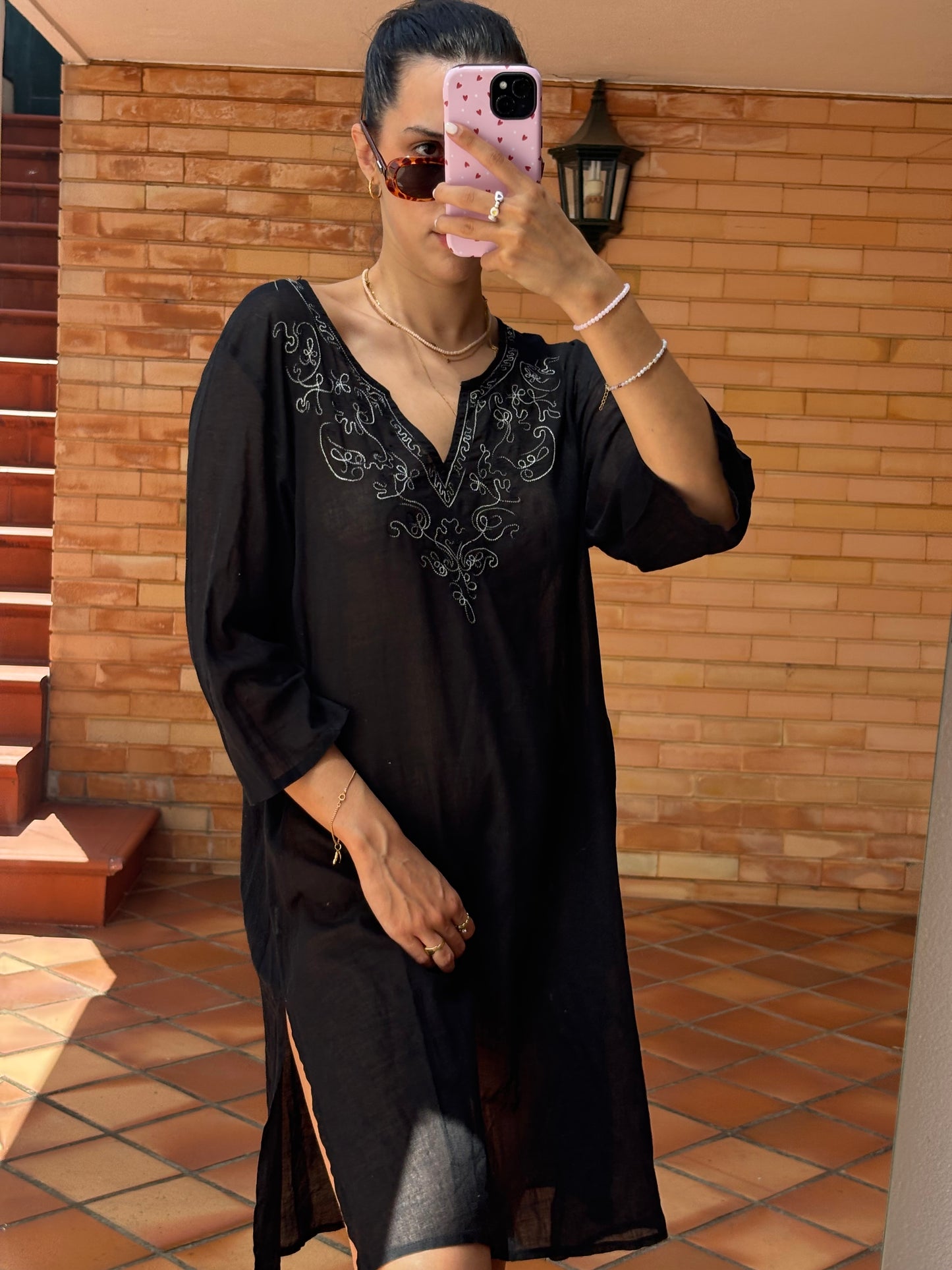 Kaftan Noir Bordado em Algodão