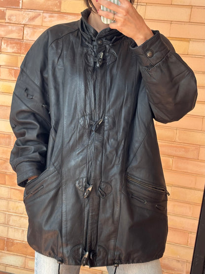 Casaco de Pele Royal Leather Preto com Fivelas