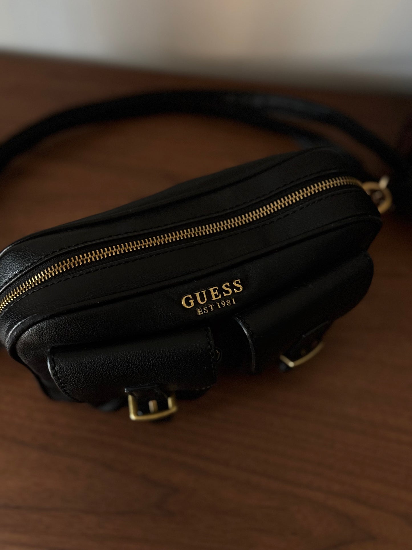 Mala Guess Pocket Preta