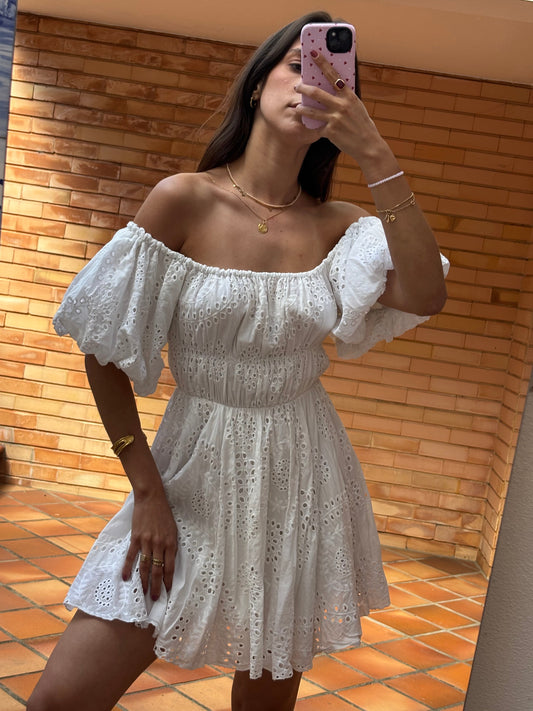Vestido Branco Bordado em Algodão