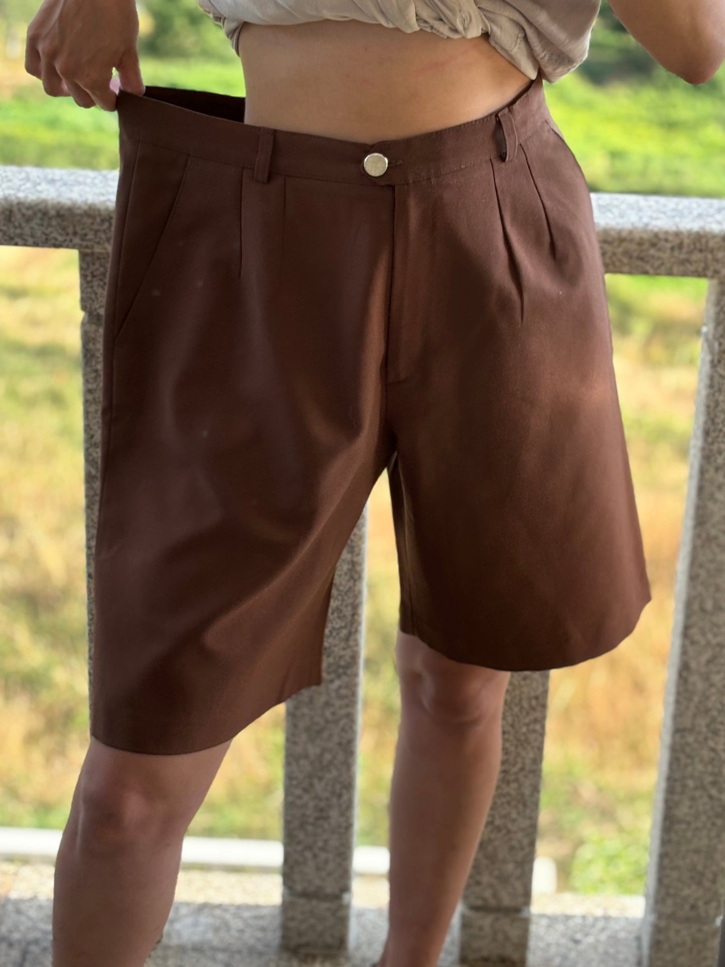 Calções Castanhos de Cintura Alta