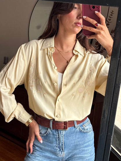 Camisa Vintage com Bordados