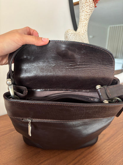 Mala Vintage Castanha em Pele