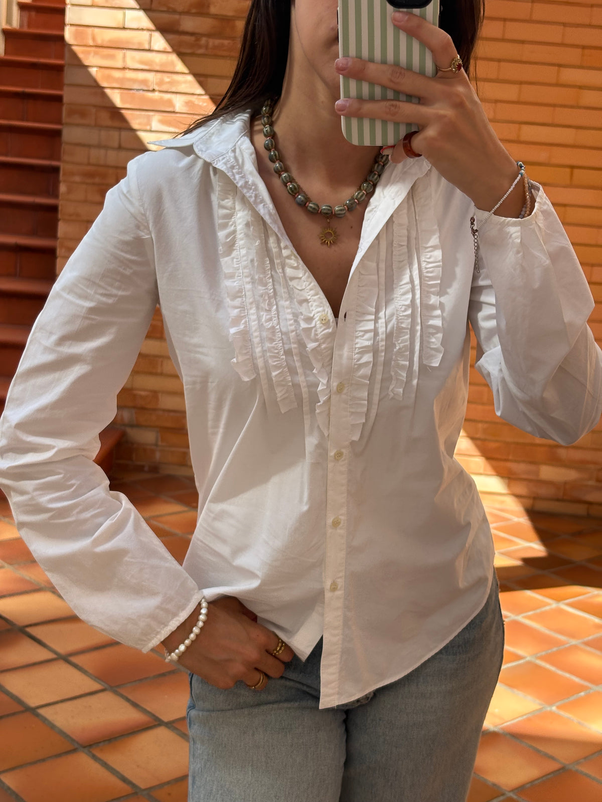 Camisa Branca com Folhos Zara